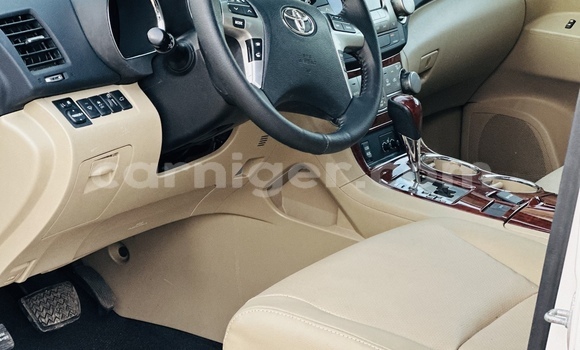 Sayi Sabo Toyota Highlander White Mota in Niamey a Niamey Sayi Sabo Toyota Highlander White Mota in Niamey a Niamey