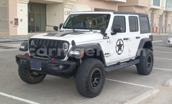 Buy Used Jeep Wrangler White Car in Niamey in Niamey