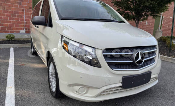 Buy Used Mercedes‒Benz Vito White Car in Niamey in Niamey Buy Used Mercedes‒Benz Vito White Car in Niamey in Niamey