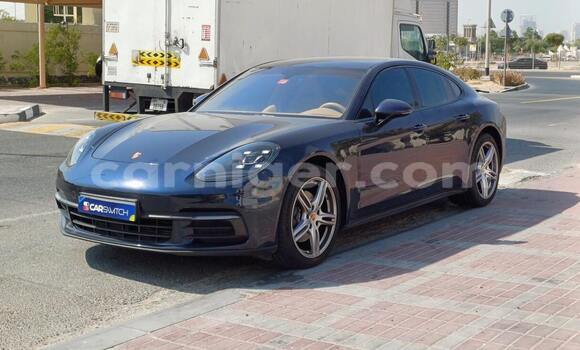 Buy Used Porsche Panamera Blue Car in Niamey in Niamey