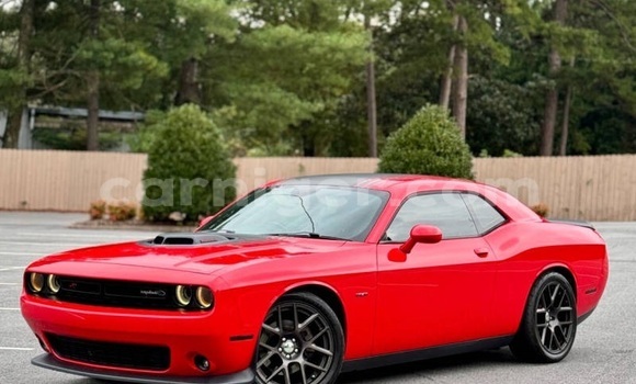 Buy Used Dodge Challenger Red Car in Niamey in Niamey