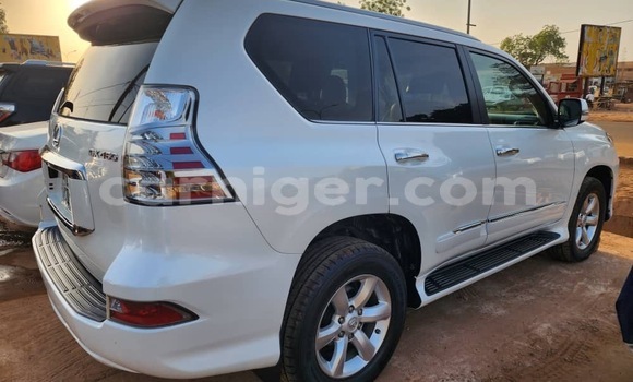 Sayi Sabo Lexus GX White Mota in Niamey a Niamey Sayi Sabo Lexus GX White Mota in Niamey a Niamey