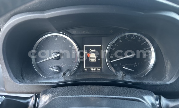 Sayi Na hannu Toyota Highlander White Mota in Niamey a Niamey Sayi Na hannu Toyota Highlander White Mota in Niamey a Niamey