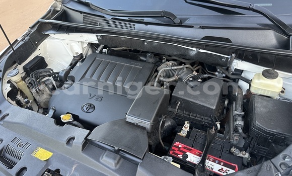 Sayi Na hannu Toyota Highlander White Mota in Niamey a Niamey Sayi Na hannu Toyota Highlander White Mota in Niamey a Niamey