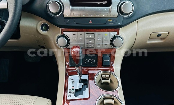 Sayi Sabo Toyota Highlander White Mota in Niamey a Niamey Sayi Sabo Toyota Highlander White Mota in Niamey a Niamey