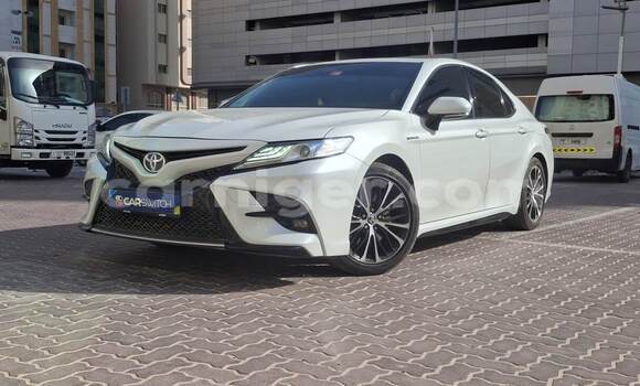 اشتري مستعمل Toyota Camry White سيارة في نيامي في نيامي