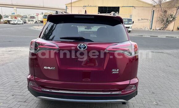 Acheter Import Voiture Toyota RAV4 Rouge à Niamey, Niamey Acheter Import Voiture Toyota RAV4 Rouge à Niamey, Niamey