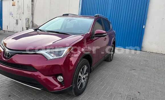 Acheter Import Voiture Toyota RAV4 Rouge à Niamey, Niamey Acheter Import Voiture Toyota RAV4 Rouge à Niamey, Niamey
