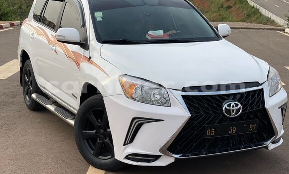Buy Used Toyota RAV4 White Car in Niamey in Niamey Buy Used Toyota RAV4 White Car in Niamey in Niamey