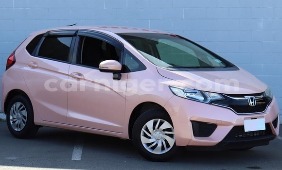 Buy Used Honda FIT Beige Car in Niamey in Niamey Buy Used Honda FIT Beige Car in Niamey in Niamey