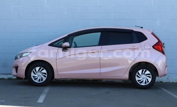 Buy Used Honda FIT Beige Car in Niamey in Niamey Buy Used Honda FIT Beige Car in Niamey in Niamey