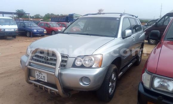 Sayi Na hannu Toyota Highlander Silver Mota in Niamey a Niamey Sayi Na hannu Toyota Highlander Silver Mota in Niamey a Niamey