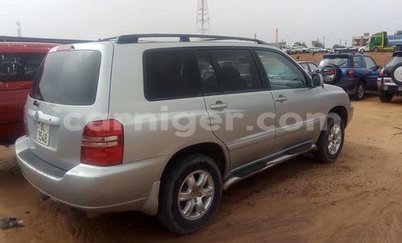 Sayi Na hannu Toyota Highlander Silver Mota in Niamey a Niamey Sayi Na hannu Toyota Highlander Silver Mota in Niamey a Niamey