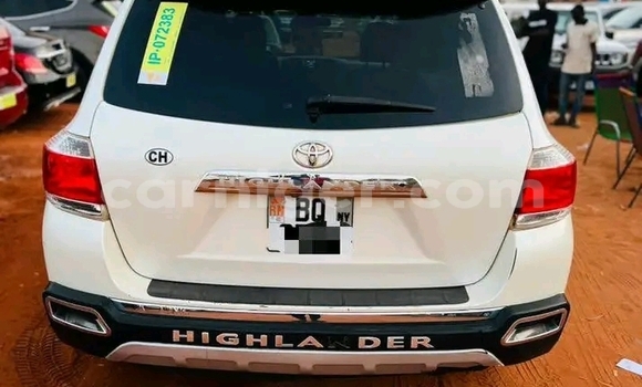Sayi Na hannu Toyota Highlander White Mota in Niamey a Niamey Sayi Na hannu Toyota Highlander White Mota in Niamey a Niamey