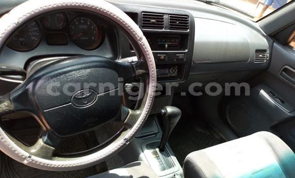 Sayi Na hannu Toyota RAV4 Silver Mota in Niamey a Niamey Sayi Na hannu Toyota RAV4 Silver Mota in Niamey a Niamey