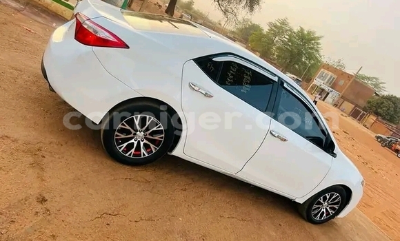 Sayi Na hannu Toyota Corolla White Mota in Gaya a Dosso Sayi Na hannu Toyota Corolla White Mota in Gaya a Dosso
