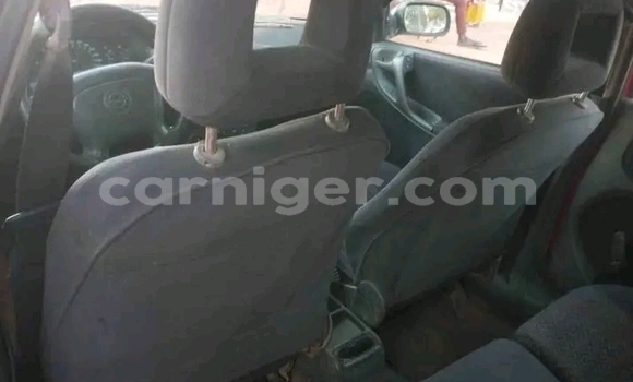 Sayi Na hannu Opel Speedster White Mota in Gaya a Dosso Sayi Na hannu Opel Speedster White Mota in Gaya a Dosso