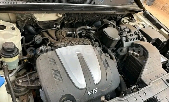 Sayi Na hannu Kia Sorento White Mota in Niamey a Niamey Sayi Na hannu Kia Sorento White Mota in Niamey a Niamey