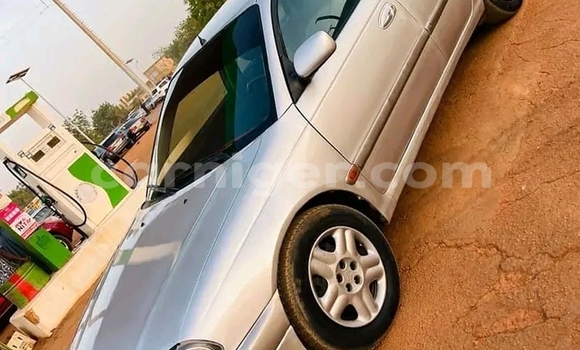 Sayi Na hannu Toyota Avensis White Mota in Niamey a Niamey Sayi Na hannu Toyota Avensis White Mota in Niamey a Niamey