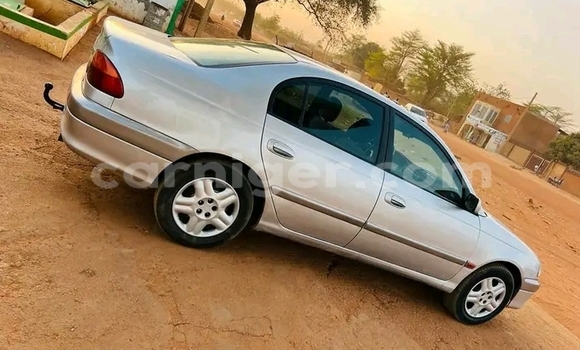 Sayi Na hannu Toyota Avensis White Mota in Niamey a Niamey Sayi Na hannu Toyota Avensis White Mota in Niamey a Niamey