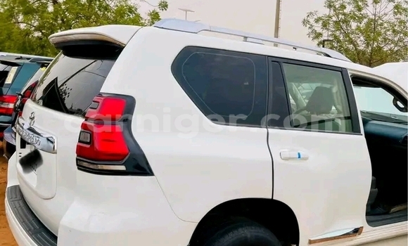 Sayi Na hannu Toyota Prado White Mota in Bilma a Agadez Sayi Na hannu Toyota Prado White Mota in Bilma a Agadez