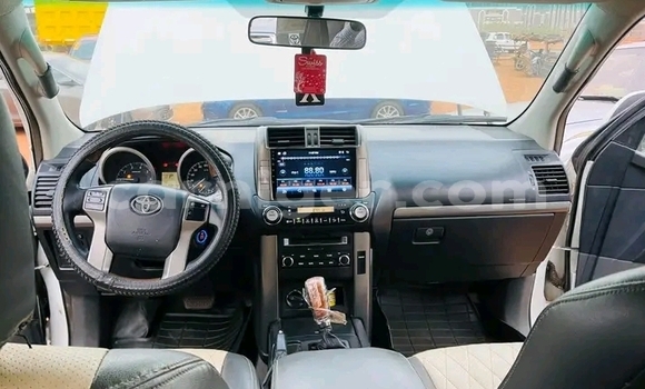 Sayi Na hannu Toyota Prado White Mota in Bilma a Agadez Sayi Na hannu Toyota Prado White Mota in Bilma a Agadez