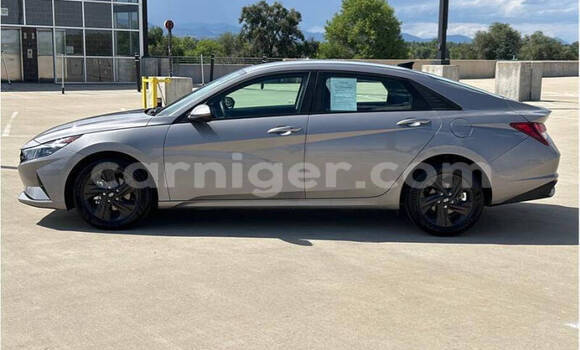 Acheter Occasion Voiture Hyundai Elantra Bleu à Niamey, Niamey Acheter Occasion Voiture Hyundai Elantra Bleu à Niamey, Niamey