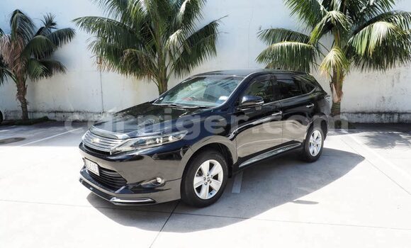 Buy Used Toyota Harrier Black Car in Niamey in Niamey Buy Used Toyota Harrier Black Car in Niamey in Niamey