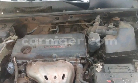 Sayi Na hannu Toyota RAV4 White Mota in Niamey a Niamey Sayi Na hannu Toyota RAV4 White Mota in Niamey a Niamey