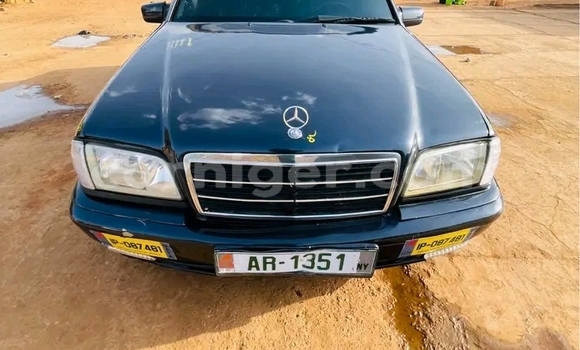 Sayi Na hannu Mercedes‒Benz C–Class Black Mota in Niamey a Niamey Sayi Na hannu Mercedes‒Benz C–Class Black Mota in Niamey a Niamey