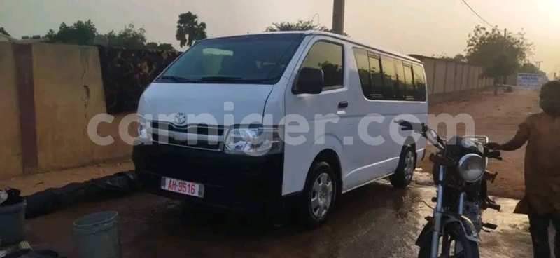 Big with watermark toyota hiace niamey niamey 8211