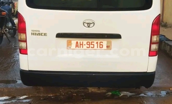 Sayi Na hannu Toyota Hiace White Mota in Niamey a Niamey Sayi Na hannu Toyota Hiace White Mota in Niamey a Niamey
