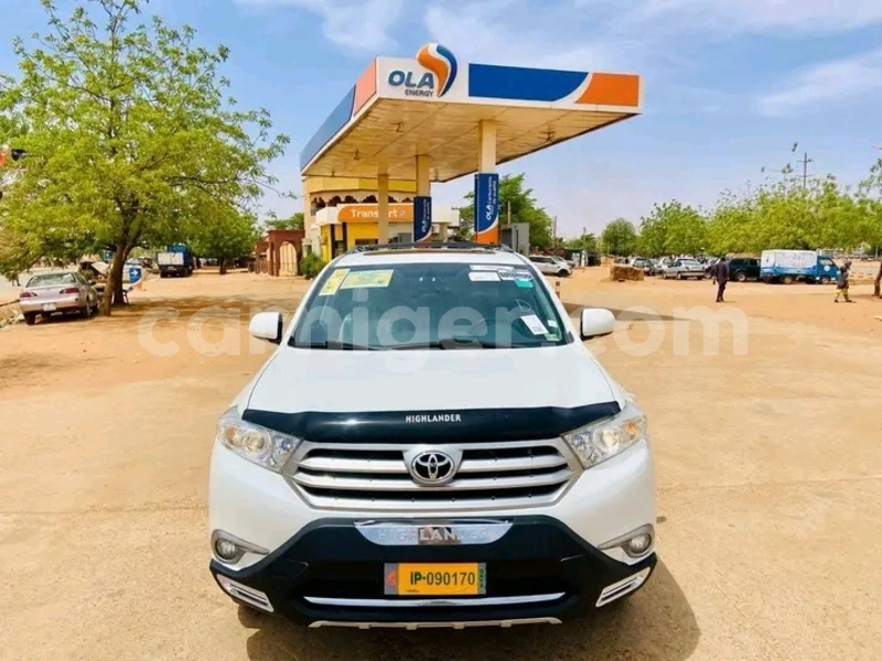 Big with watermark toyota highlander niamey niamey 8212