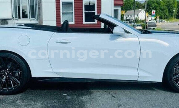 Buy Used Chevrolet Camaro White Car in Niamey in Niamey Buy Used Chevrolet Camaro White Car in Niamey in Niamey