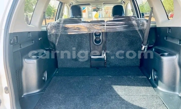 اشتري مستعمل Toyota RAV4 White سيارة في كولو في تيلابيري اشتري مستعمل Toyota RAV4 White سيارة في كولو في تيلابيري