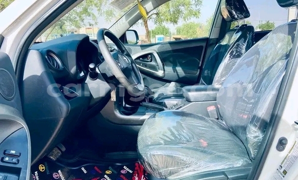 اشتري مستعمل Toyota RAV4 White سيارة في كولو في تيلابيري اشتري مستعمل Toyota RAV4 White سيارة في كولو في تيلابيري