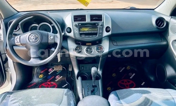 اشتري مستعمل Toyota RAV4 White سيارة في كولو في تيلابيري اشتري مستعمل Toyota RAV4 White سيارة في كولو في تيلابيري