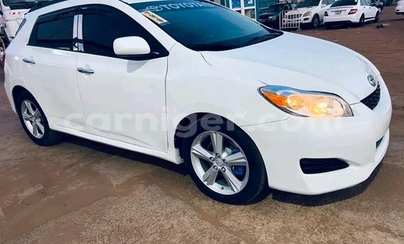 Buy Used Toyota Matrix White Car in Niamey in Niamey Buy Used Toyota Matrix White Car in Niamey in Niamey