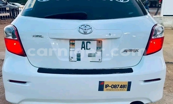Buy Used Toyota Matrix White Car in Niamey in Niamey Buy Used Toyota Matrix White Car in Niamey in Niamey