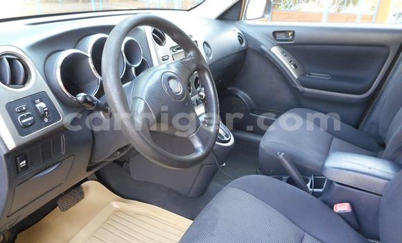 Buy Used Pontiac Vibe Silver Car in Niamey in Niamey Buy Used Pontiac Vibe Silver Car in Niamey in Niamey