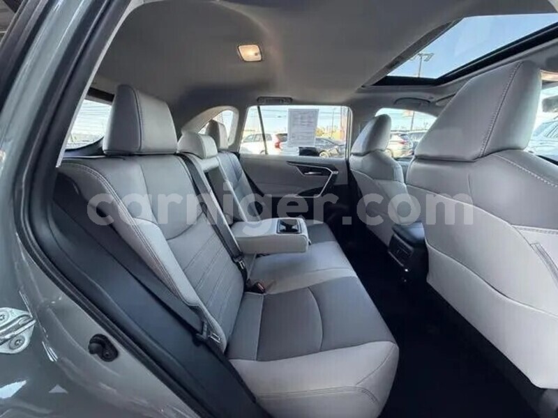 Big with watermark toyota rav4 tillabery ayorou 8418