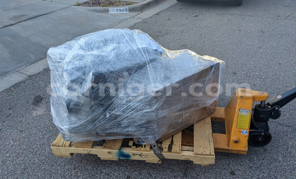 اشتري Mercedes-Benz E-Class, في نيامي في نيامي اشتري Mercedes-Benz E-Class, في نيامي في نيامي