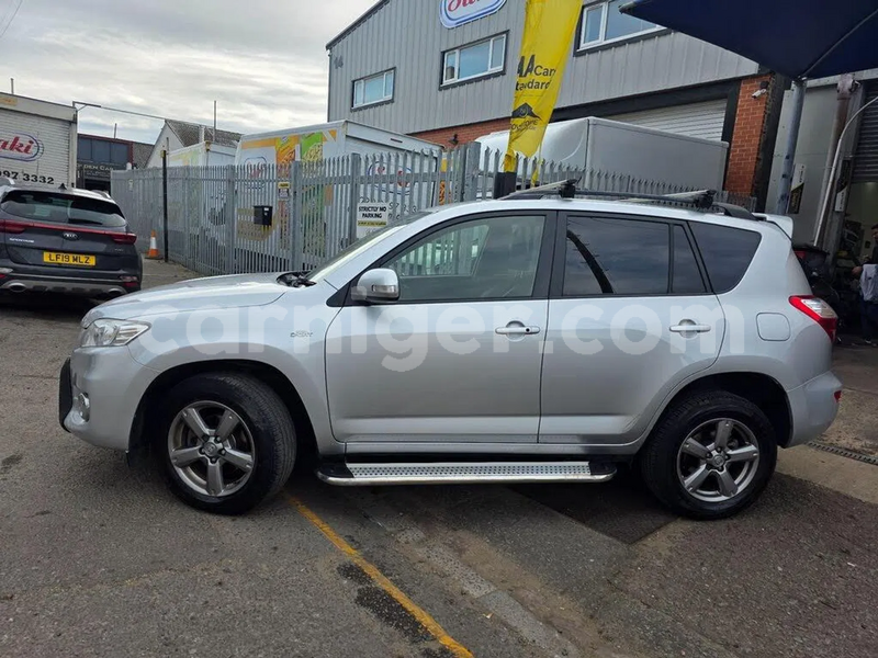 Big with watermark toyota rav4 niamey niamey 8433