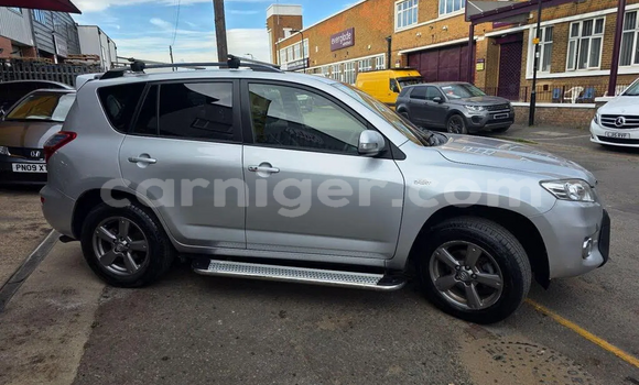 اشتري مستعمل Toyota RAV4 Silver سيارة في نيامي في نيامي اشتري مستعمل Toyota RAV4 Silver سيارة في نيامي في نيامي