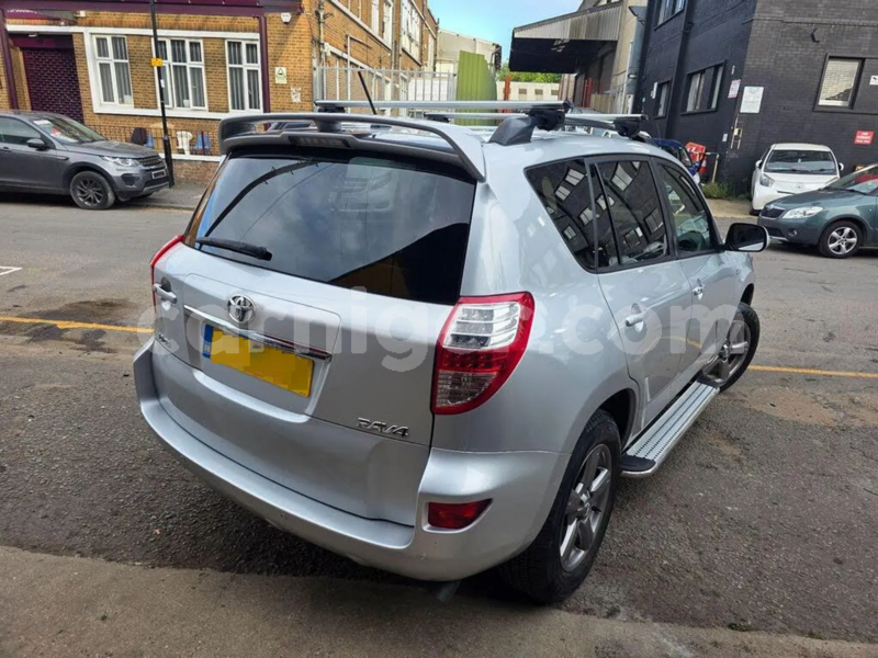 Big with watermark toyota rav4 niamey niamey 8433