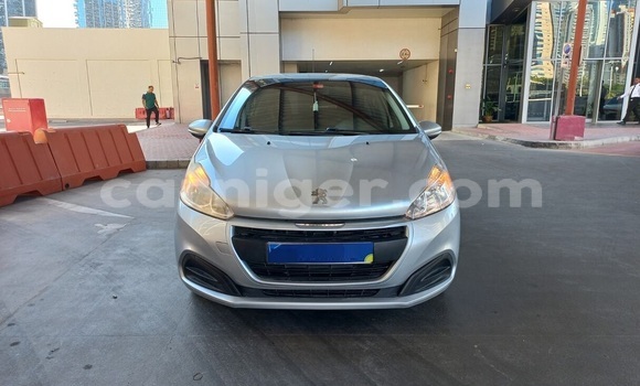 اشتري مستعمل Peugeot 208 Silver سيارة في نيامي في نيامي اشتري مستعمل Peugeot 208 Silver سيارة في نيامي في نيامي
