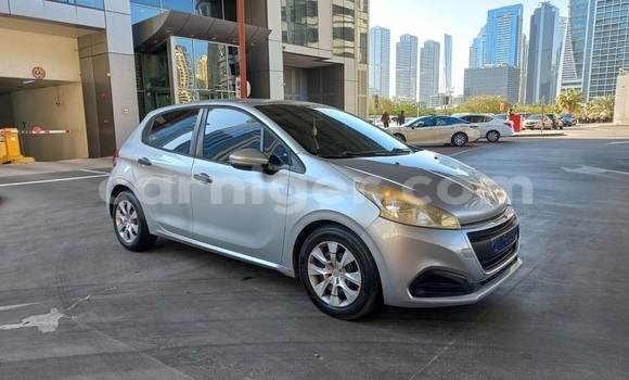 اشتري مستعمل Peugeot 208 Silver سيارة في نيامي في نيامي اشتري مستعمل Peugeot 208 Silver سيارة في نيامي في نيامي