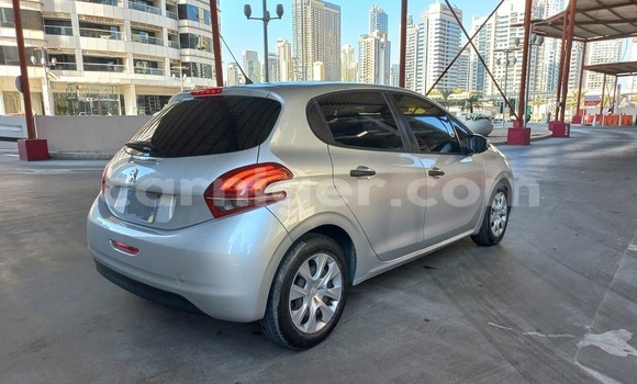 اشتري مستعمل Peugeot 208 Silver سيارة في نيامي في نيامي اشتري مستعمل Peugeot 208 Silver سيارة في نيامي في نيامي