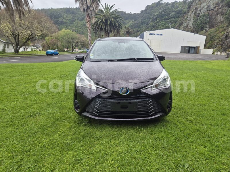 Big with watermark toyota vitz niamey niamey 8435