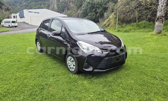 اشتري مستعمل Toyota Vitz Black سيارة في نيامي في نيامي اشتري مستعمل Toyota Vitz Black سيارة في نيامي في نيامي